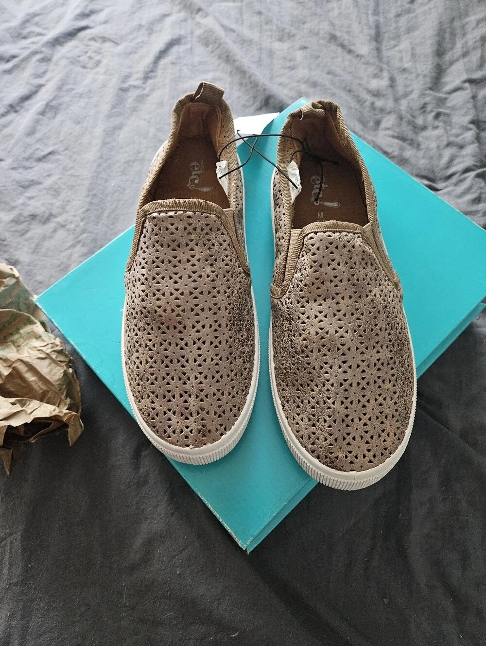 BRAND NEW ** Cut-Out Design Slip-On Loafers in Coppery